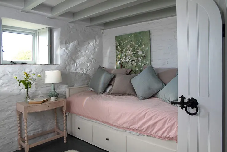 Неймовітний дім на місці старої часовні біля моря в Англії - Gallery image 14