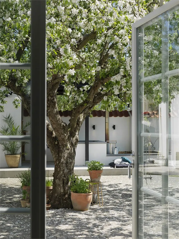 Скандинавська дача з творчим інтер'єром - Gallery image 15