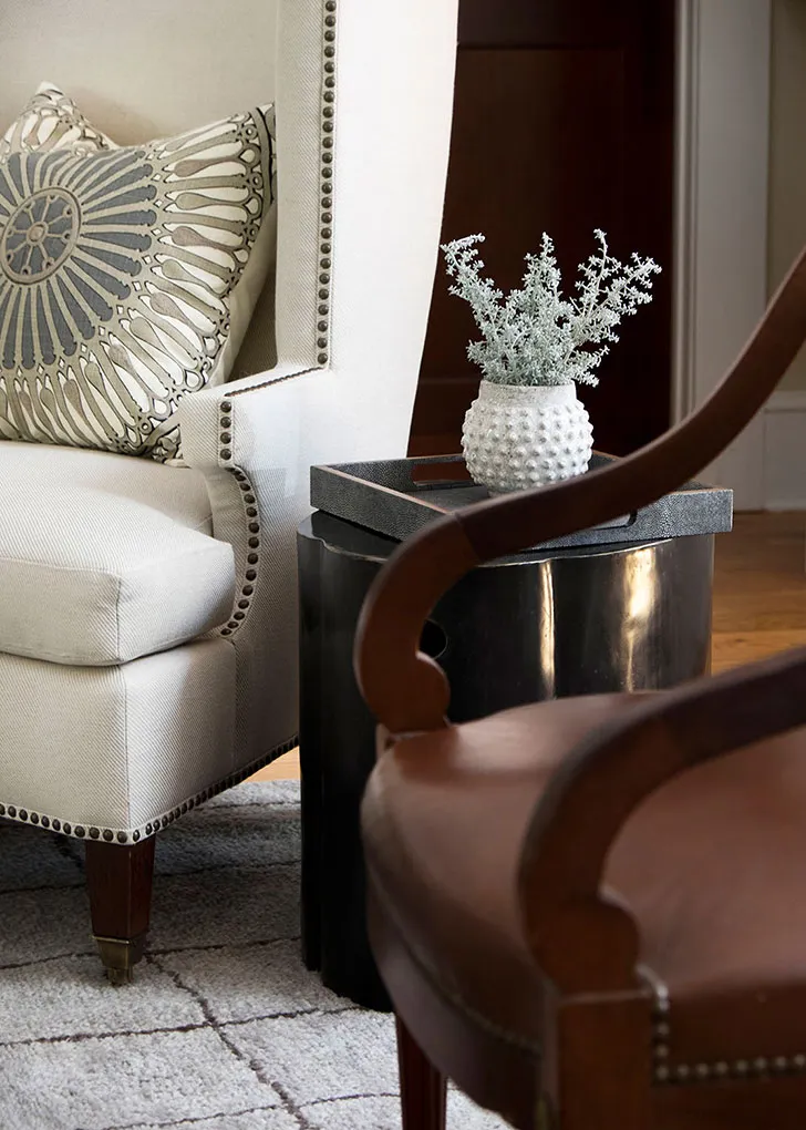 Елегантний і благородний інтер'єр дерев'яного котеджу в США - Gallery image 4