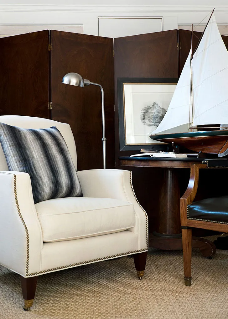 Елегантний і благородний інтер'єр дерев'яного котеджу в США - Gallery image 15