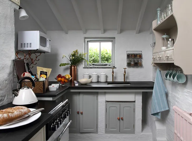 Неймовітний дім на місці старої часовні біля моря в Англії - Gallery image 12