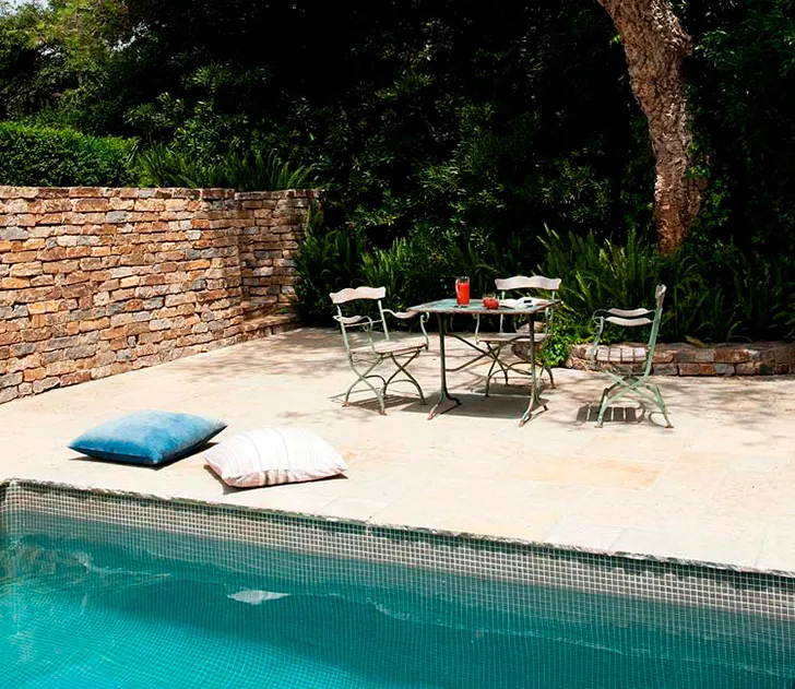 Іспанський дім із затишним заднім двором - Gallery image 6