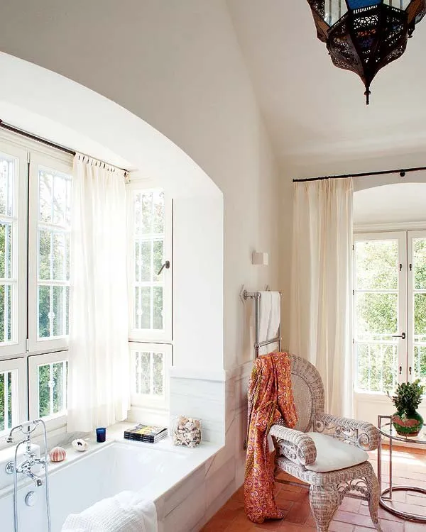 Іспанський дім із затишним заднім двором - Gallery image 5