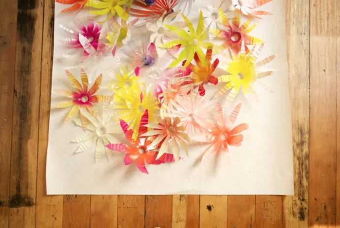 45 Идей переработки пластиковых бутылок plastic-bottle-art-architectureartdesigns (20)