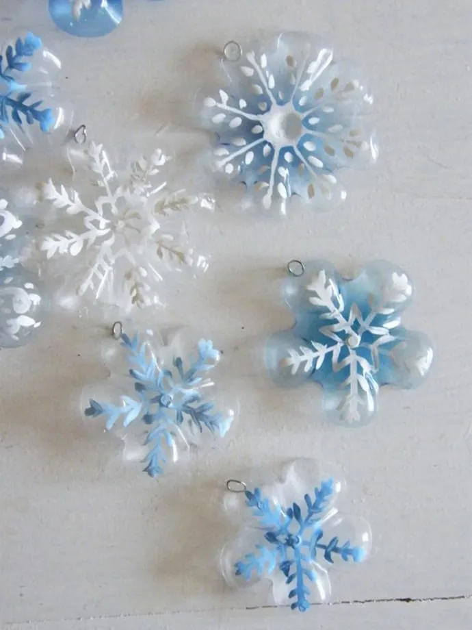 45 Идей переработки пластиковых бутылок plastic-bottle-art-architectureartdesigns (33)