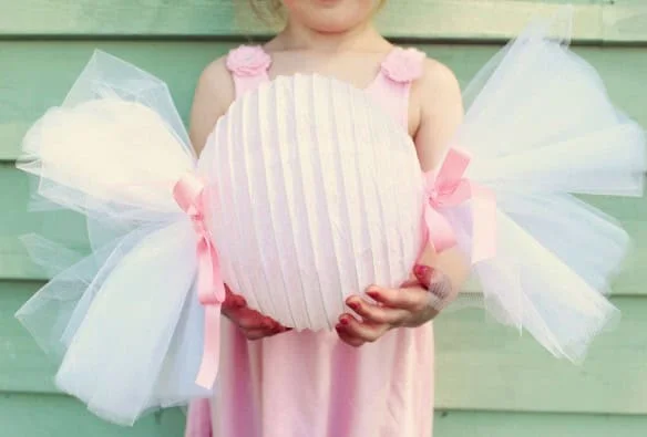 Simple candy bowls for casual décor