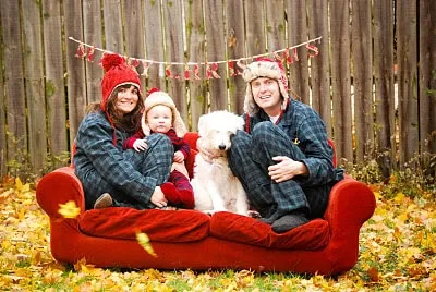 40 Creative and Unique Ways to Take a Family Photos for your Christmas Cards 34