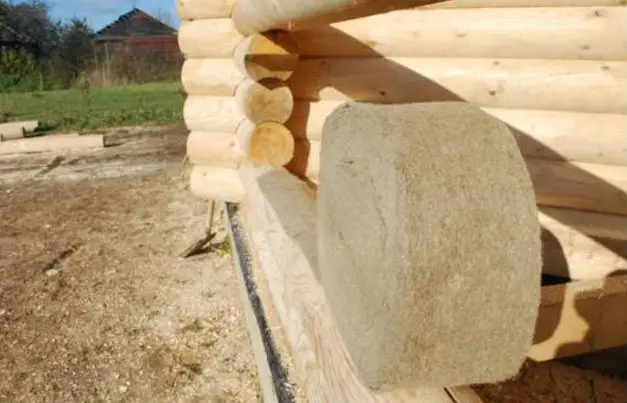 IZOLACJA DOMU Z DRZEWIA – ZEWNĘTRZNA, CECHY IZOLACJI