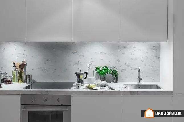 如何布置狭长单间工作室：基于真实案例的技巧