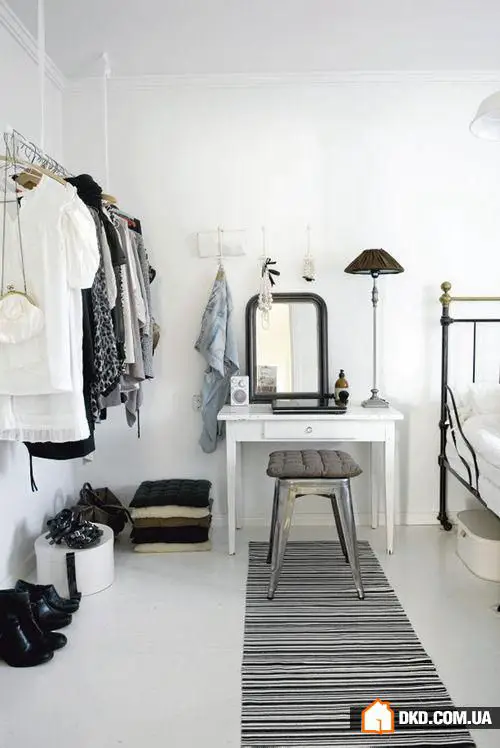 If There's No Room for a Wardrobe in the Bedroom: 5 Ideas for Clothing Storage