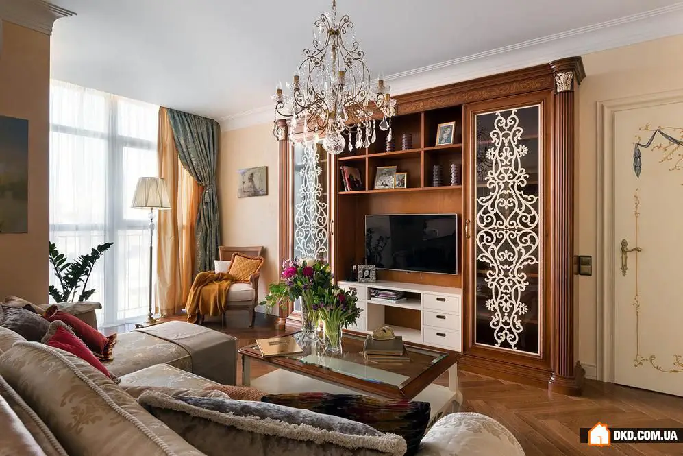 如何打造宽敞的客厅：来自基辅的真实案例