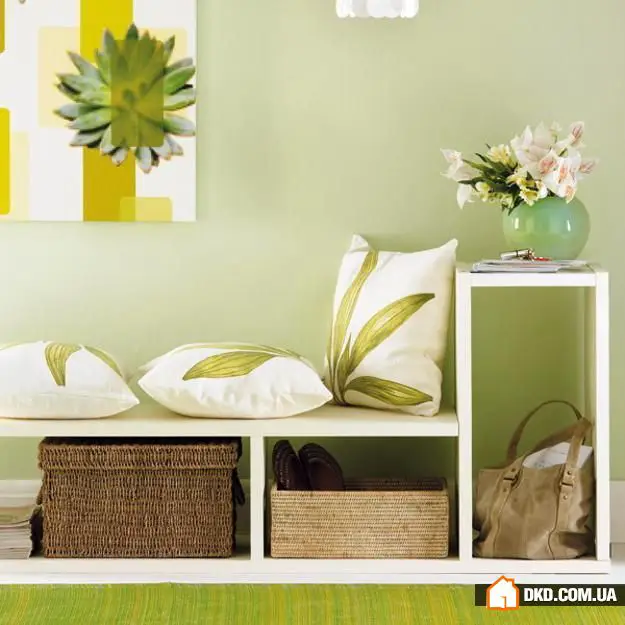 How to Save Space in the Entry Hall: 5 Simple Tips