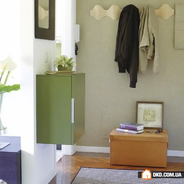 How to Save Space in the Entry Hall: 5 Simple Tips