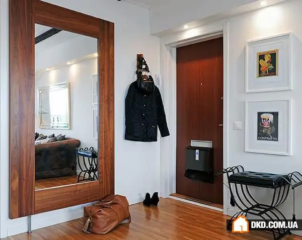 How to Save Space in the Entry Hall: 5 Simple Tips