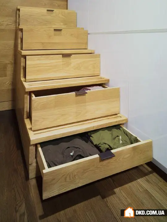 How to Save Space in the Entry Hall: 5 Simple Tips