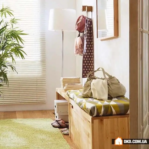 How to Save Space in the Entry Hall: 5 Simple Tips