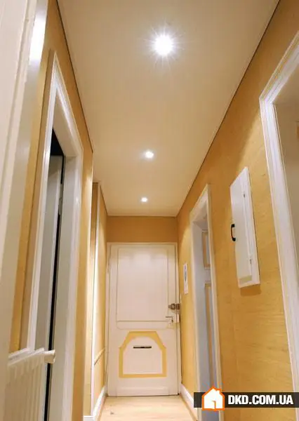 Reparación rápida en el vestíbulo: 10 pasos hacia un resultado ideal