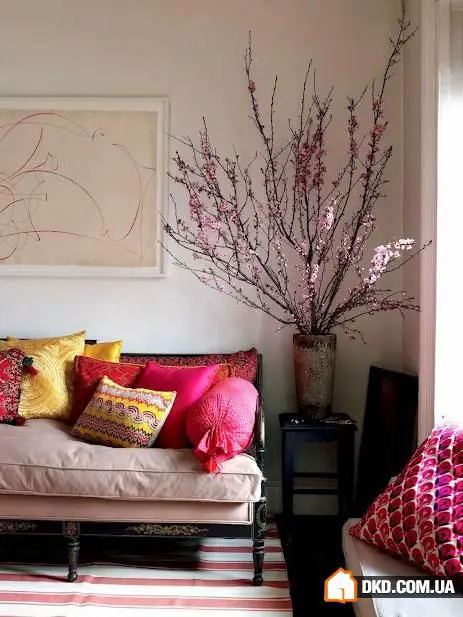 如何装饰房间的空角落:5个想法,25个示例