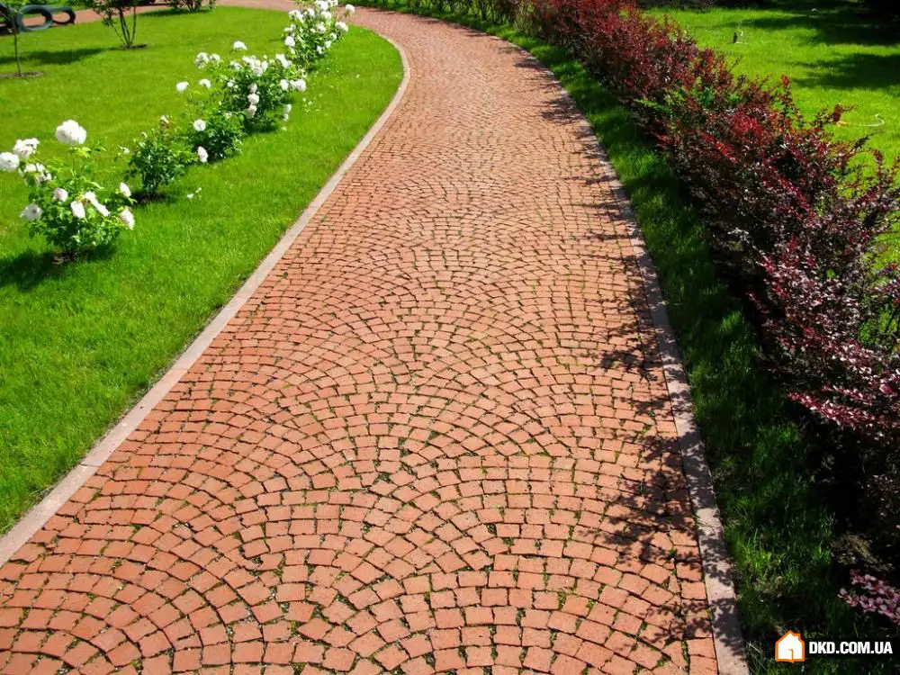 简约之美：花园小径设计灵感