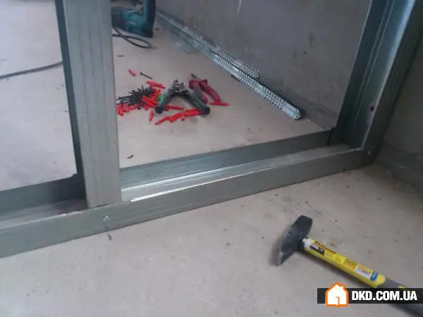 实践维修:安装石膏板隔断