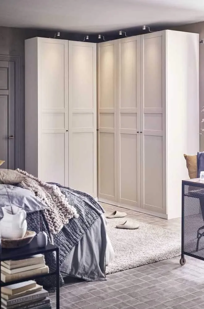 Advantages of corner wardrobe