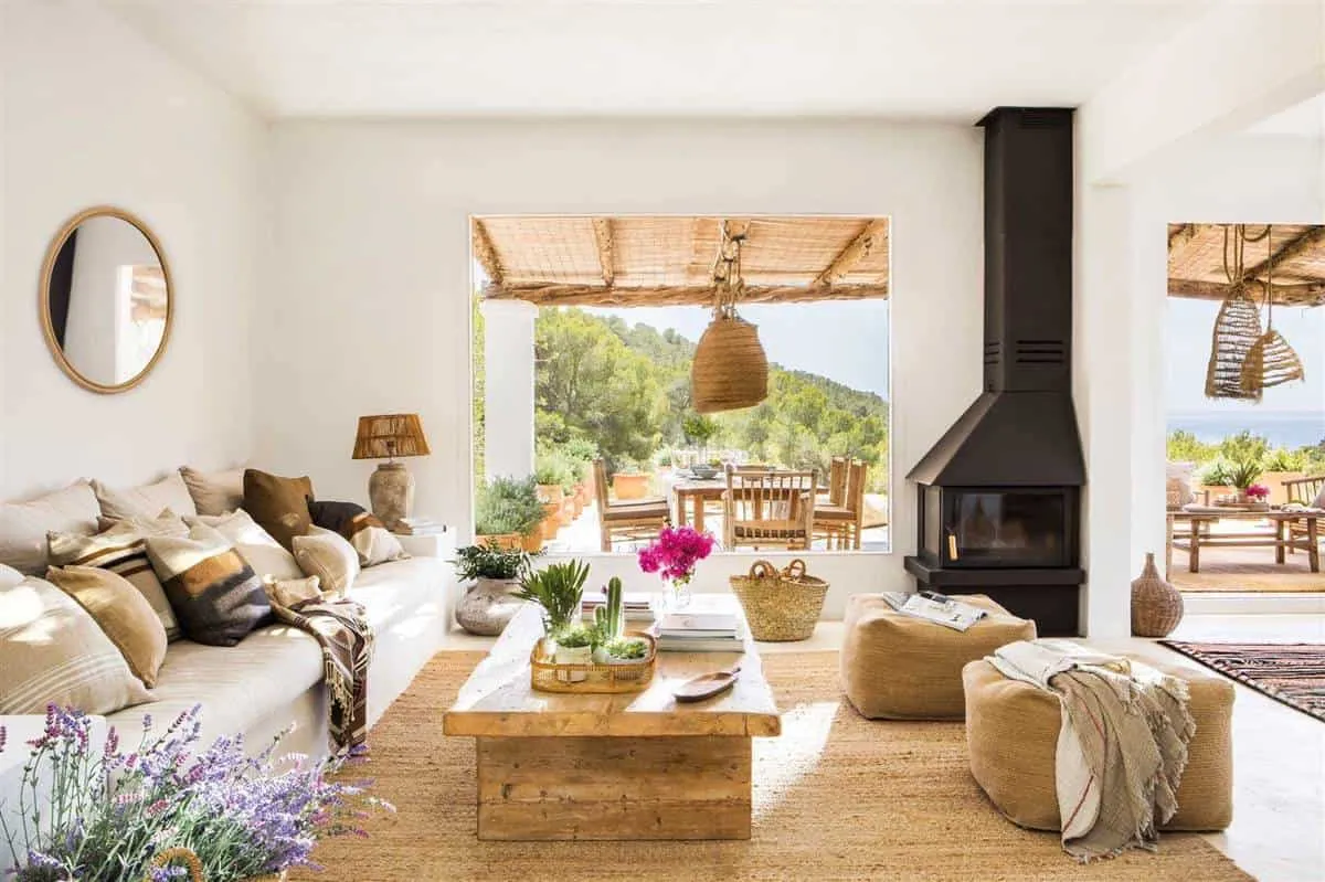 7. WHITE ROOM WITH FIBERS