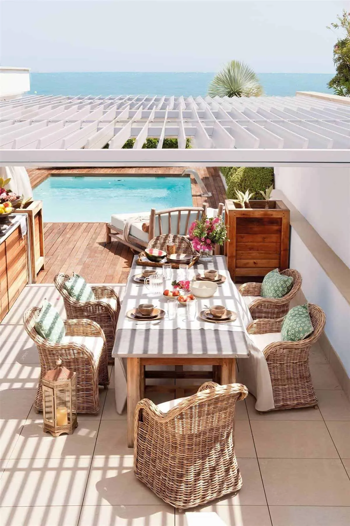 Best decorated terraces with wicker furniture