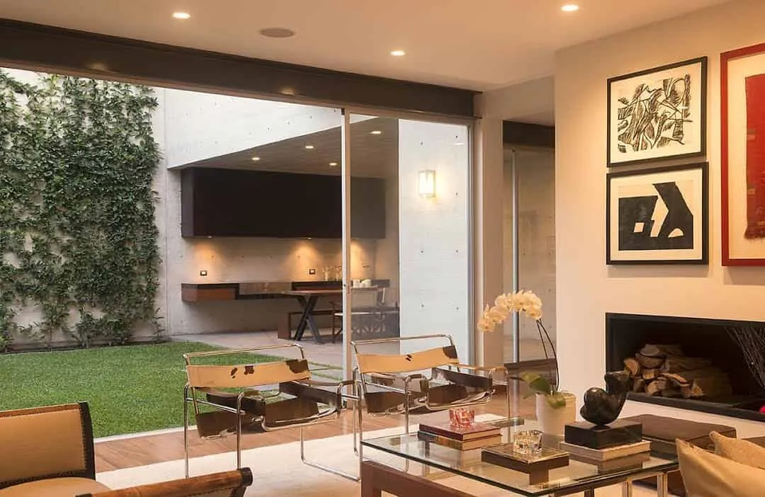 位于秘鲁利马的Jaime Ortiz de Zevallos设计的V宅