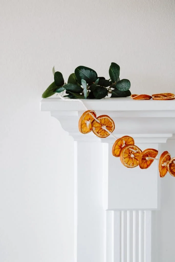 8. DIY guirnlanda de naranjas secas