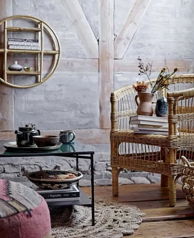 如何在客厅中打造天然装饰？