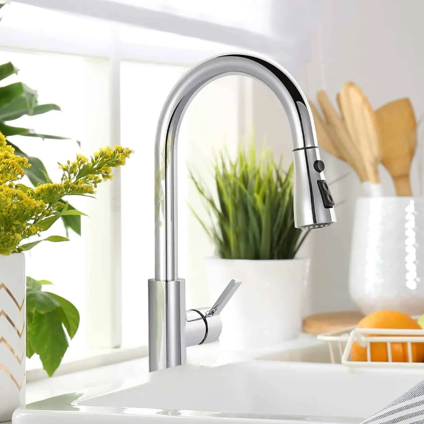 Best Faucets That Will Add a Touch of Luxury to Your Kitchen