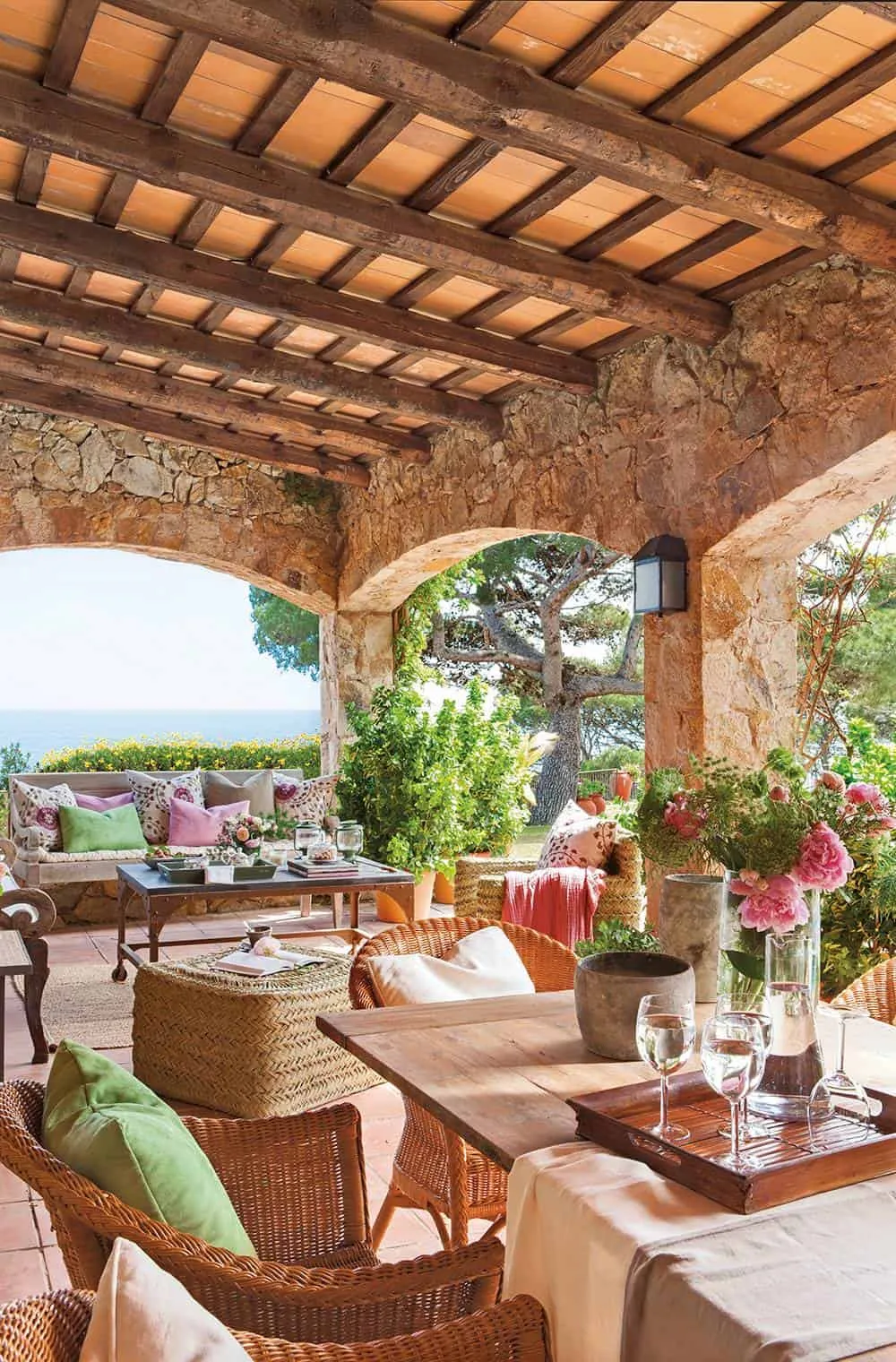 Best decorated terraces with wicker furniture