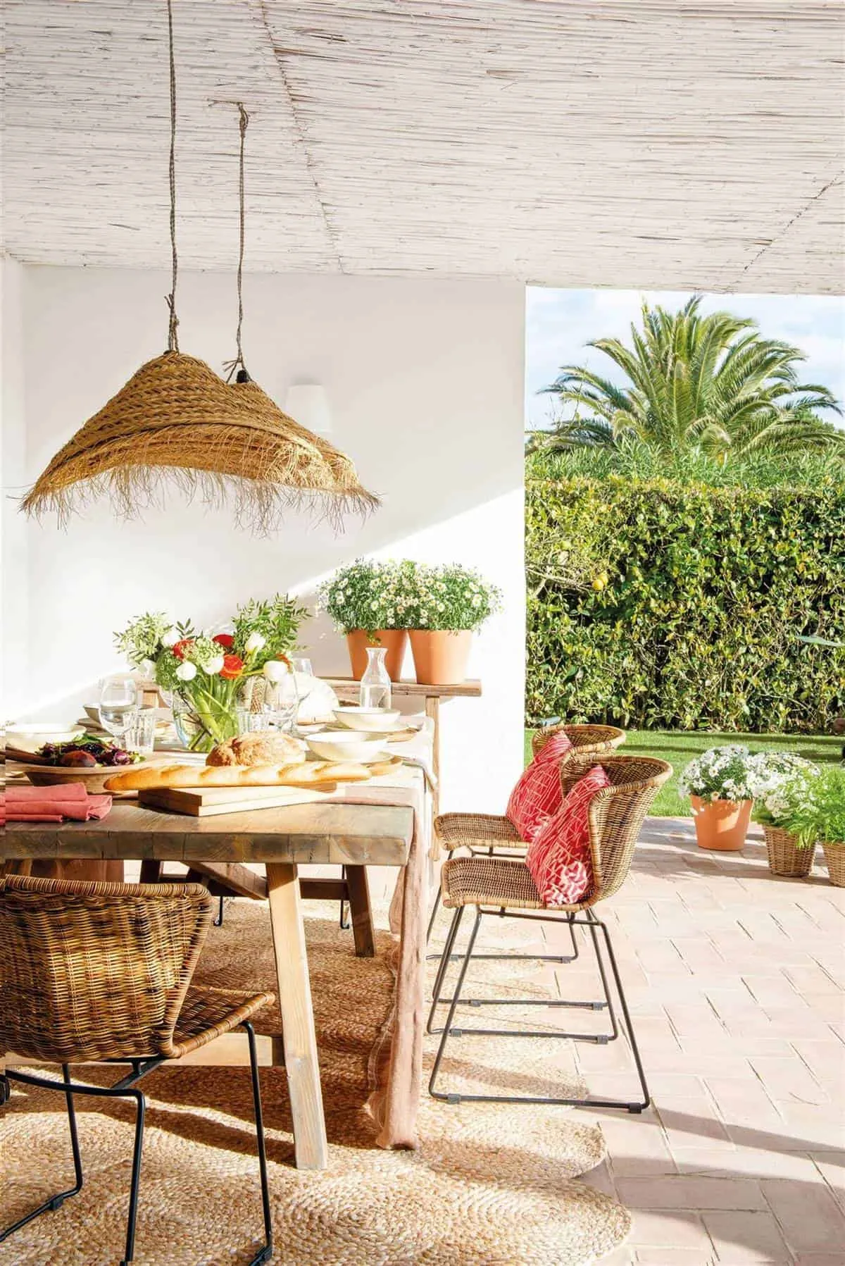 Best decorated terraces with wicker furniture