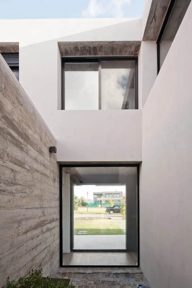 Olive House by TATU Arquitectura in Montevideo, Uruguay