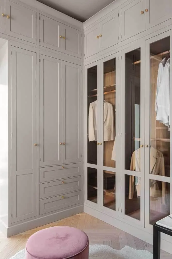 Advantages of corner wardrobe