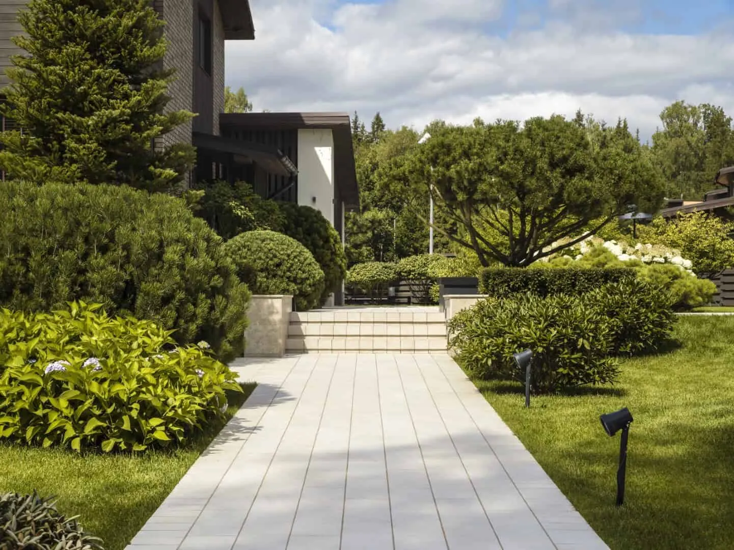 INRE Studio设计的GL Residence别墅,位于俄罗斯斯维特洛戈尔斯к村 INRE Studio设计的GL Residence别墅,位于俄罗斯斯维特洛戈尔斯克村