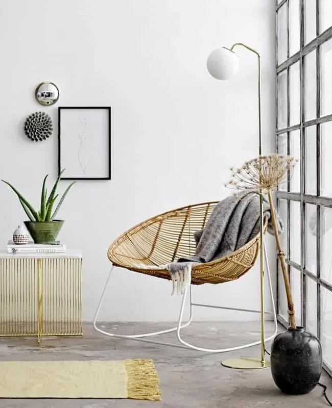 如何在客厅中打造天然装饰？