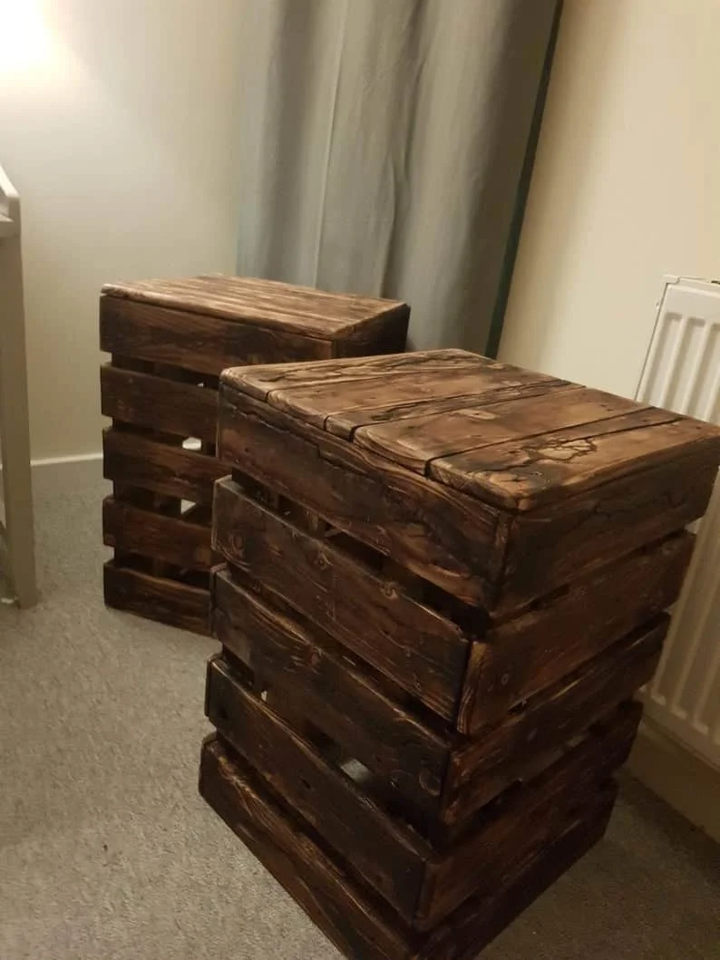 14. Repurposed Paletten-Stuhl