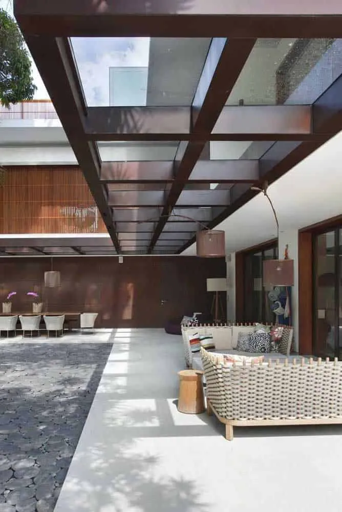 Advantages of Glass Pergola and Many Inspirations