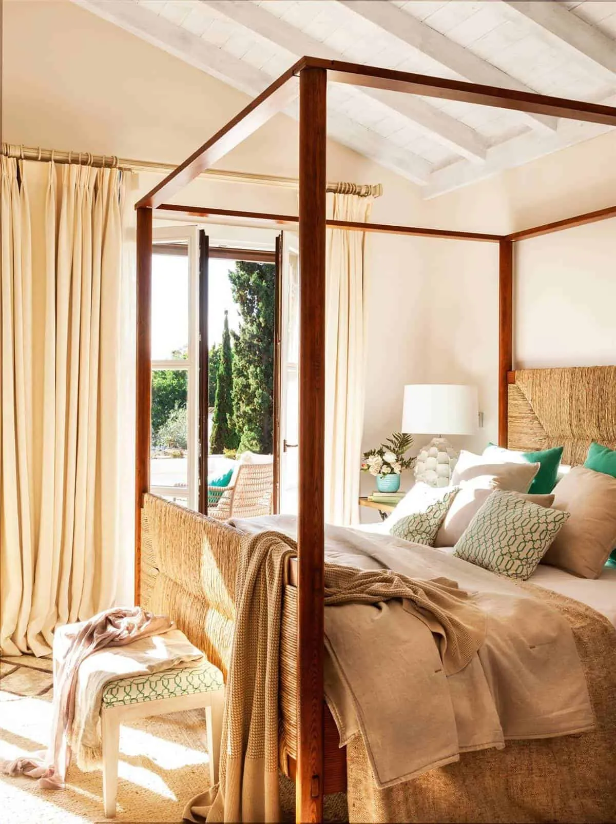 Best Ideas for Canopy Bed in Bedroom