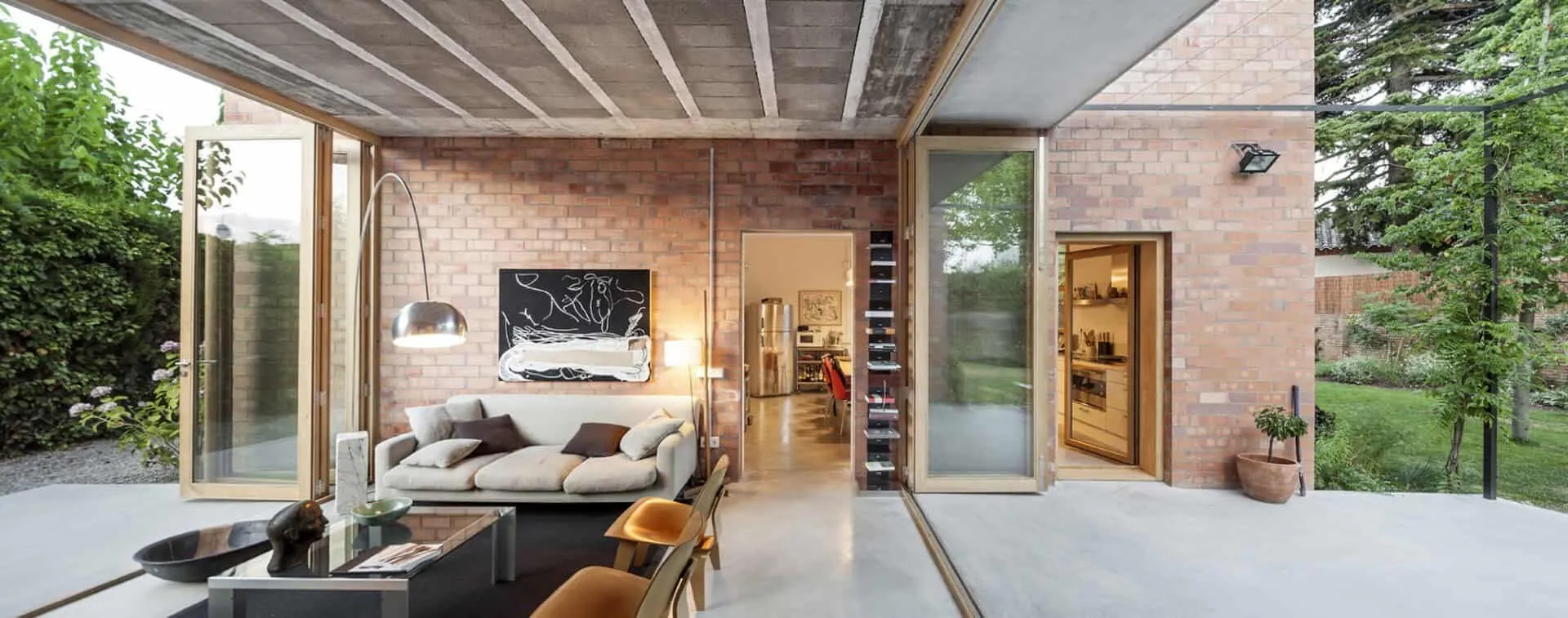 H Arquitectes设计的1101号住宅，位于西班牙圣昆丁德尔卡尔莱斯