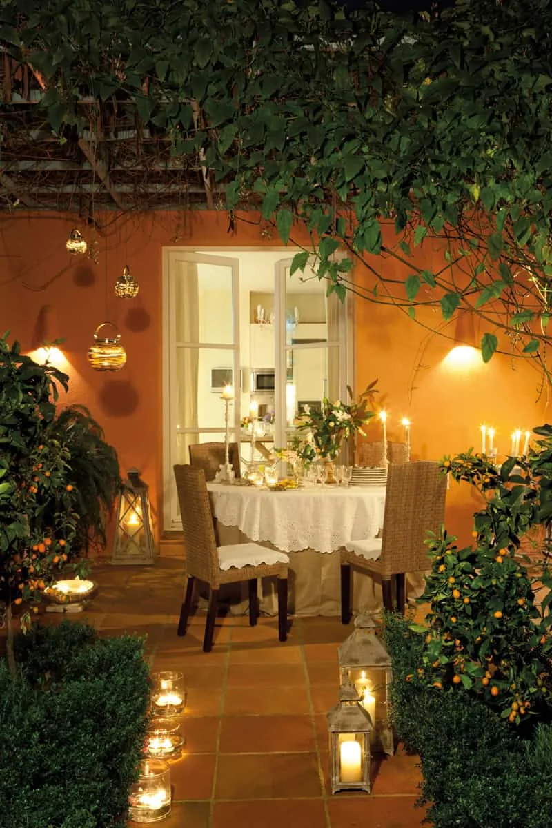 10. ENVUELTO EN LUZ DE LUCIÉRNAS