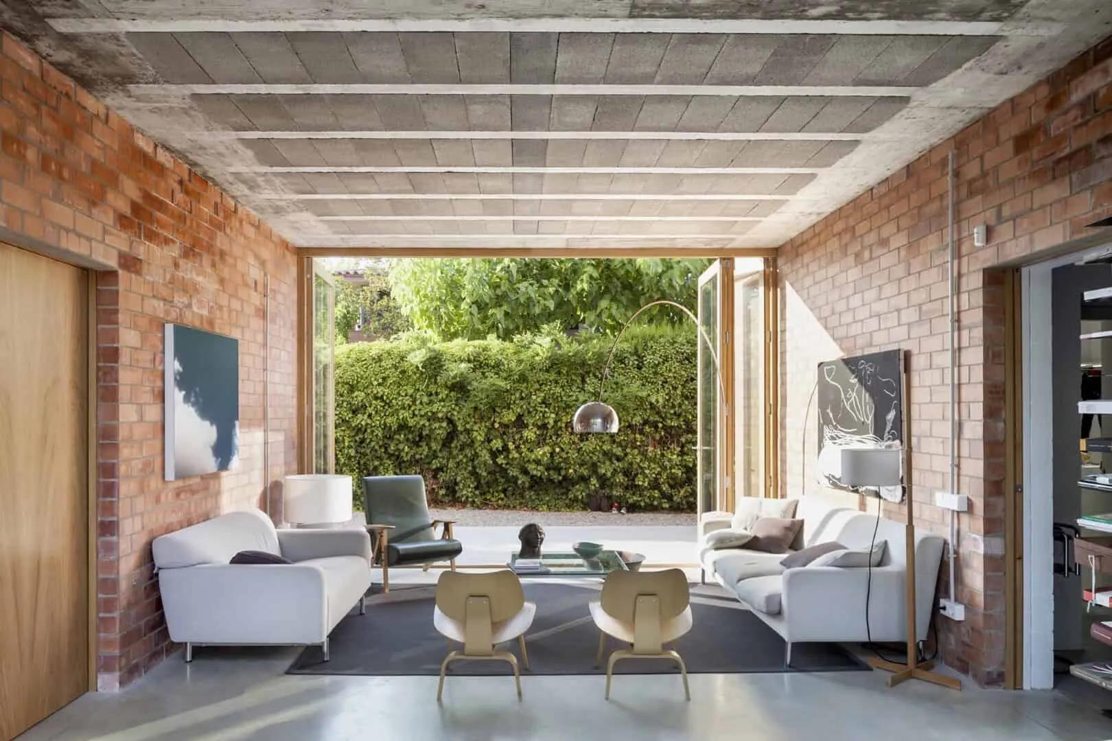 H Arquitectes设计的1101号住宅，位于西班牙圣昆丁德尔卡尔莱斯