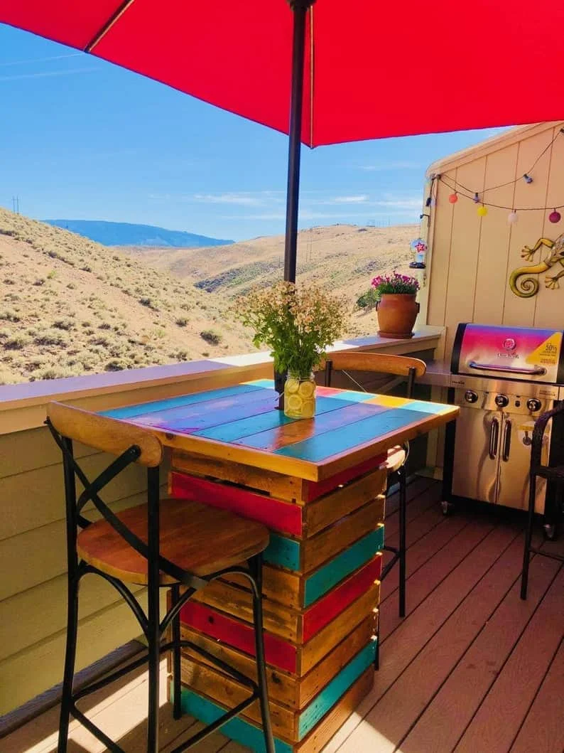 11. Paletten-Bar-Tisch