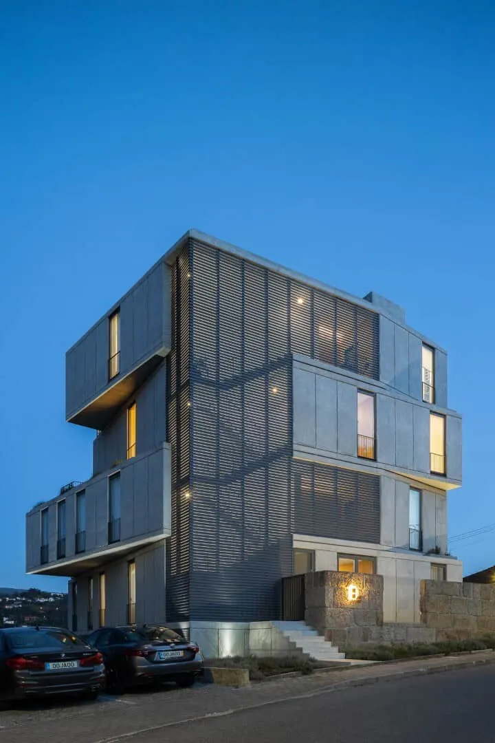 Budynek 261 autorstwa Just an Architect w Amarante, Portugalia Budynek 261 autorstwa Just an Architect w Amarante, Portugalia