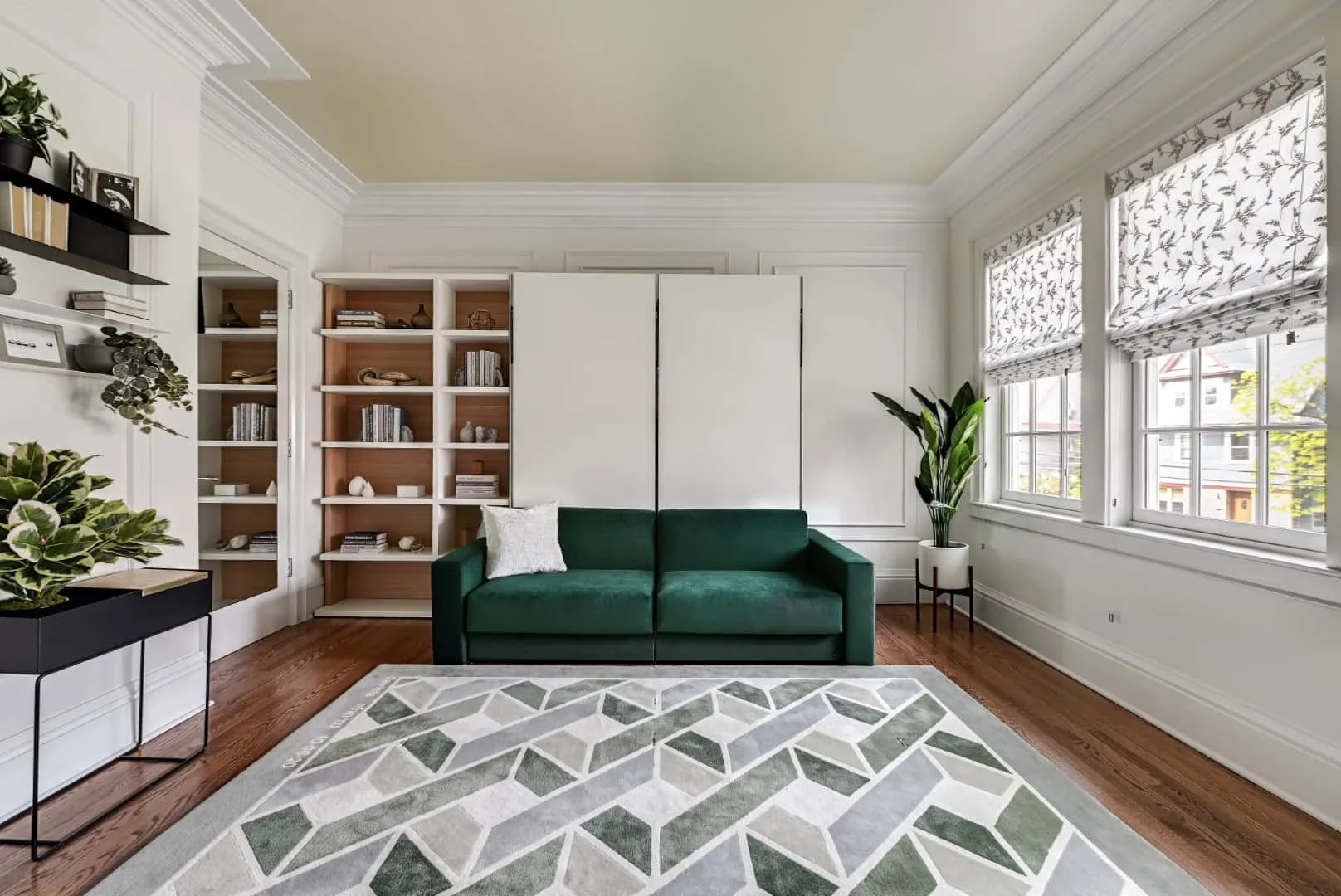 Casa de 12 habitaciones en Yonkers, Nueva York, optimizada para huéspedes con muebles de Resource Furniture