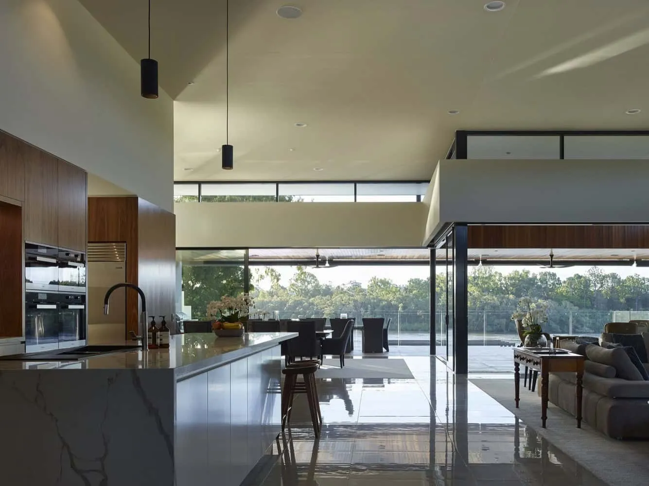 Ellivo Architects设计的布里斯班C2住宅，澳大利亚