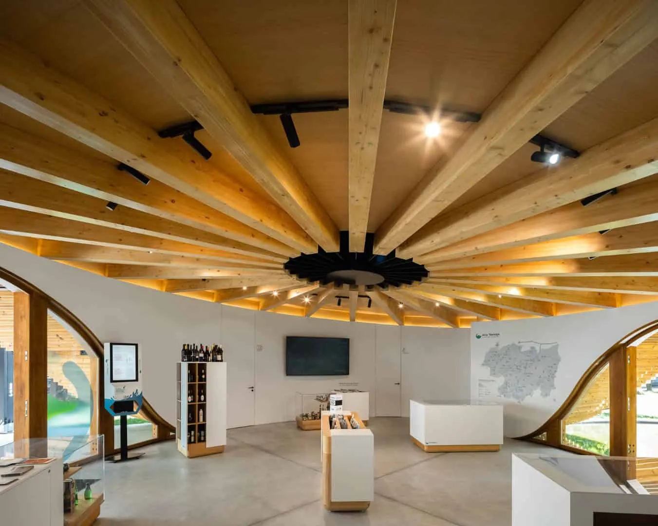 Інформаційний пункт туризму Алто-Тамега від AND-RE Arquitectura у Чавешах, Португалія Інформаційний пункт туризму Алто-Тамега від AND-RE Arquitectura у Чавешах, Португалія