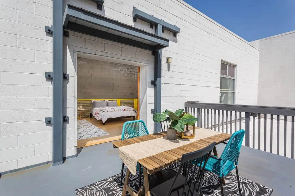 7. Courtyard Loft Stage