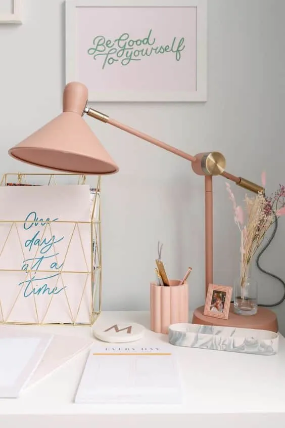 哪种风格适合您的工作桌？